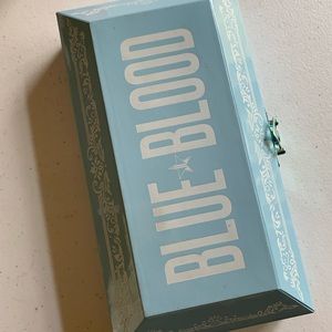 Jeffree star blue blood palette